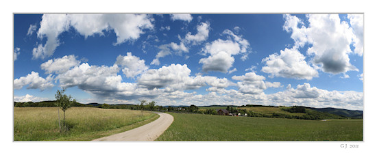 Panorama Sierscheid mmit Wolken